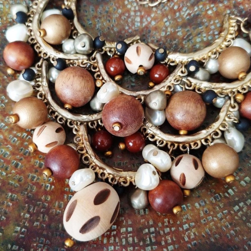 Chico's Costume Jewelry Vintage Gold Leather Cord Wooden & Pearl Bead Set EUC - Picture 4 of 8